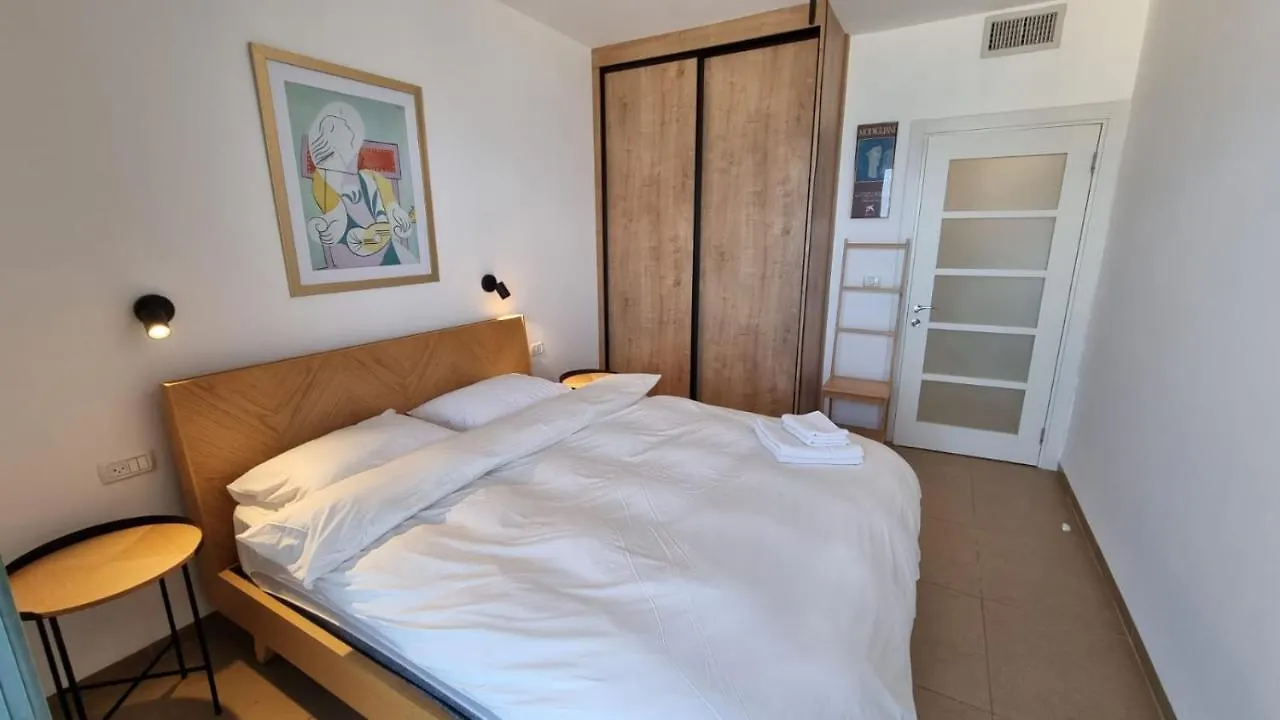 Port City Haifa - Beach Front Luxury Apartment